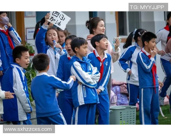 孙怡然足球之路:从青涩少女到绿茵场上的璀璨明星 孙怡然足球之路:从青涩少女到绿茵场上的璀璨明星